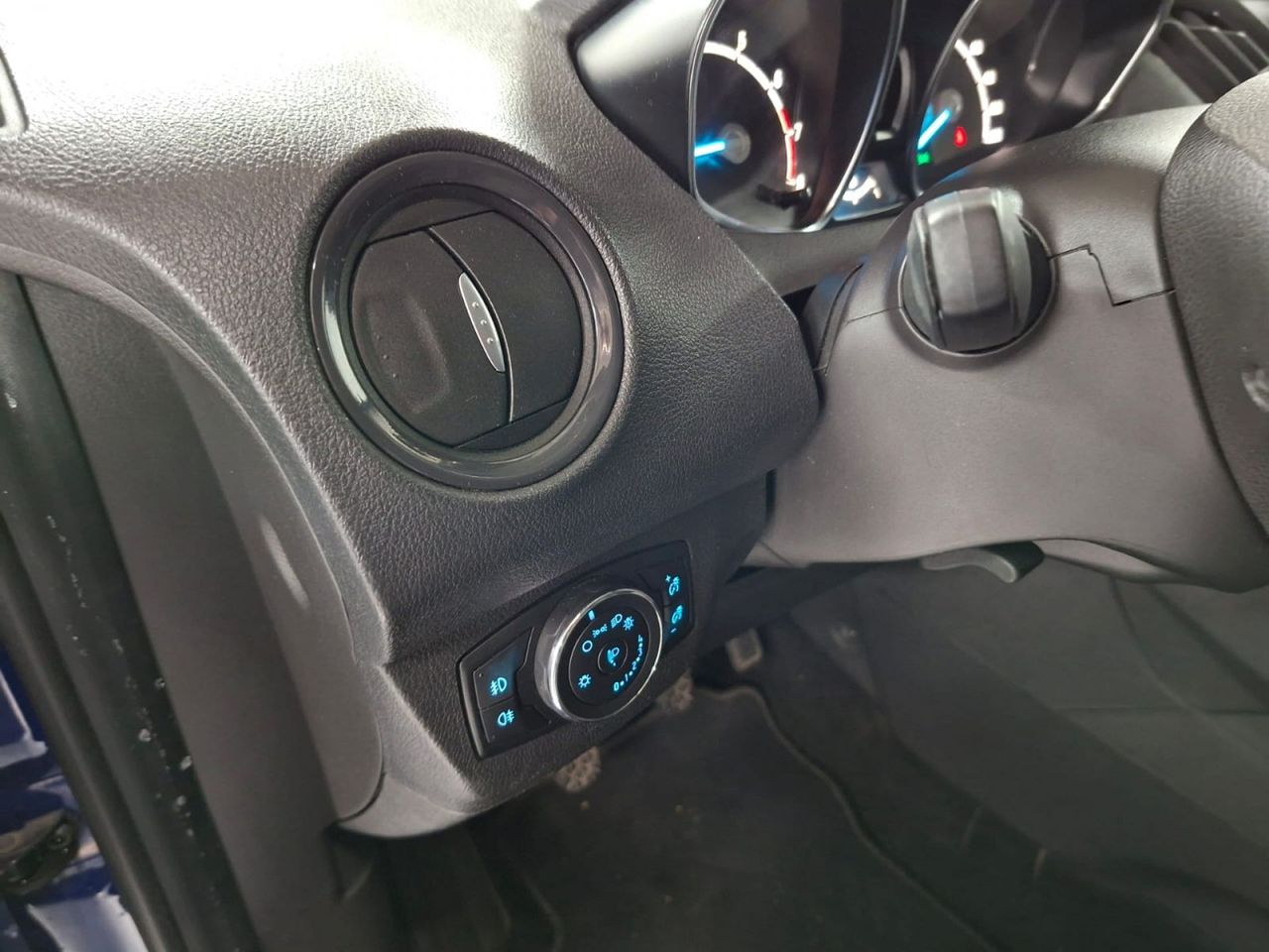 Ford Tourneo Courier 1.5 TDCi 74kW (100CV) Trend - Foto 27