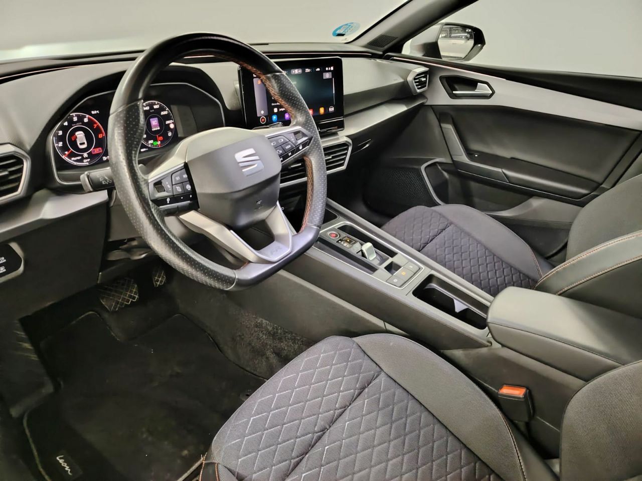 Seat Leon SP 1.5 eTSI 110kW DSG S&S FR - Foto 13