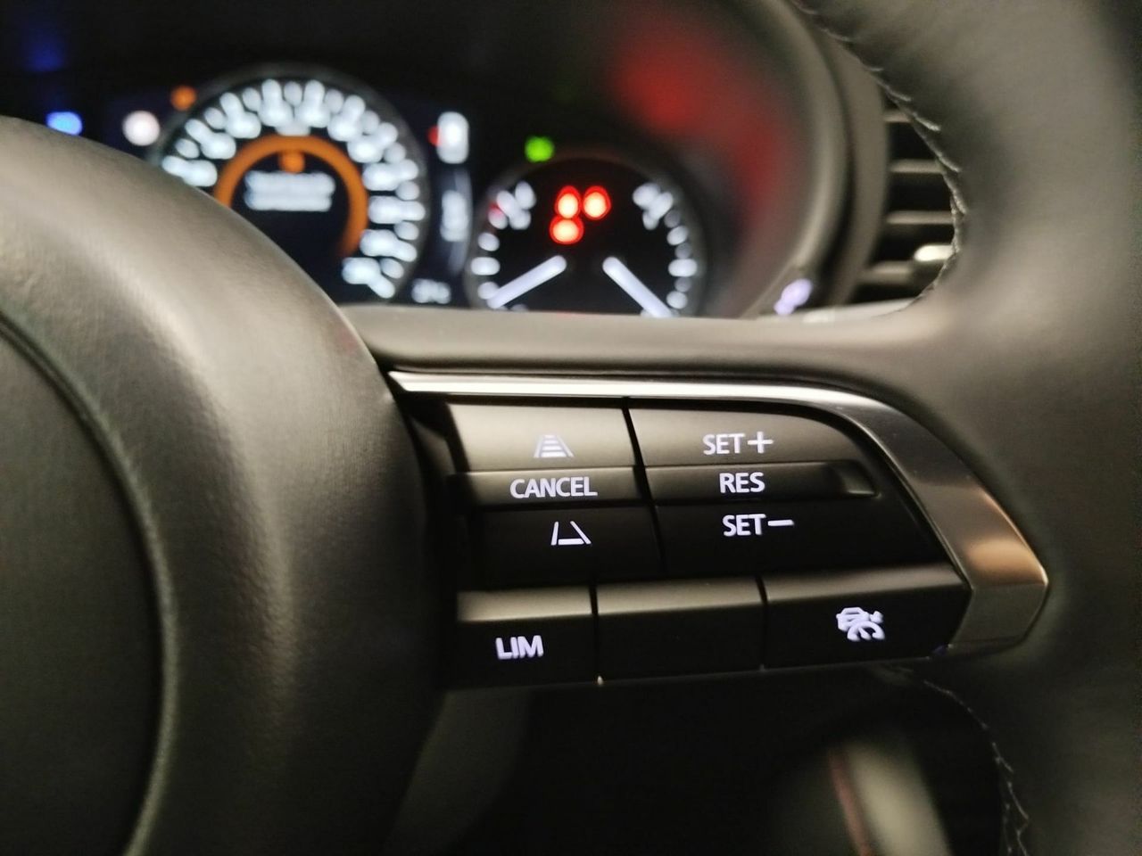 Mazda 3 2.0 e-SKYACTIV-G 90KW HOMURA - Foto 16