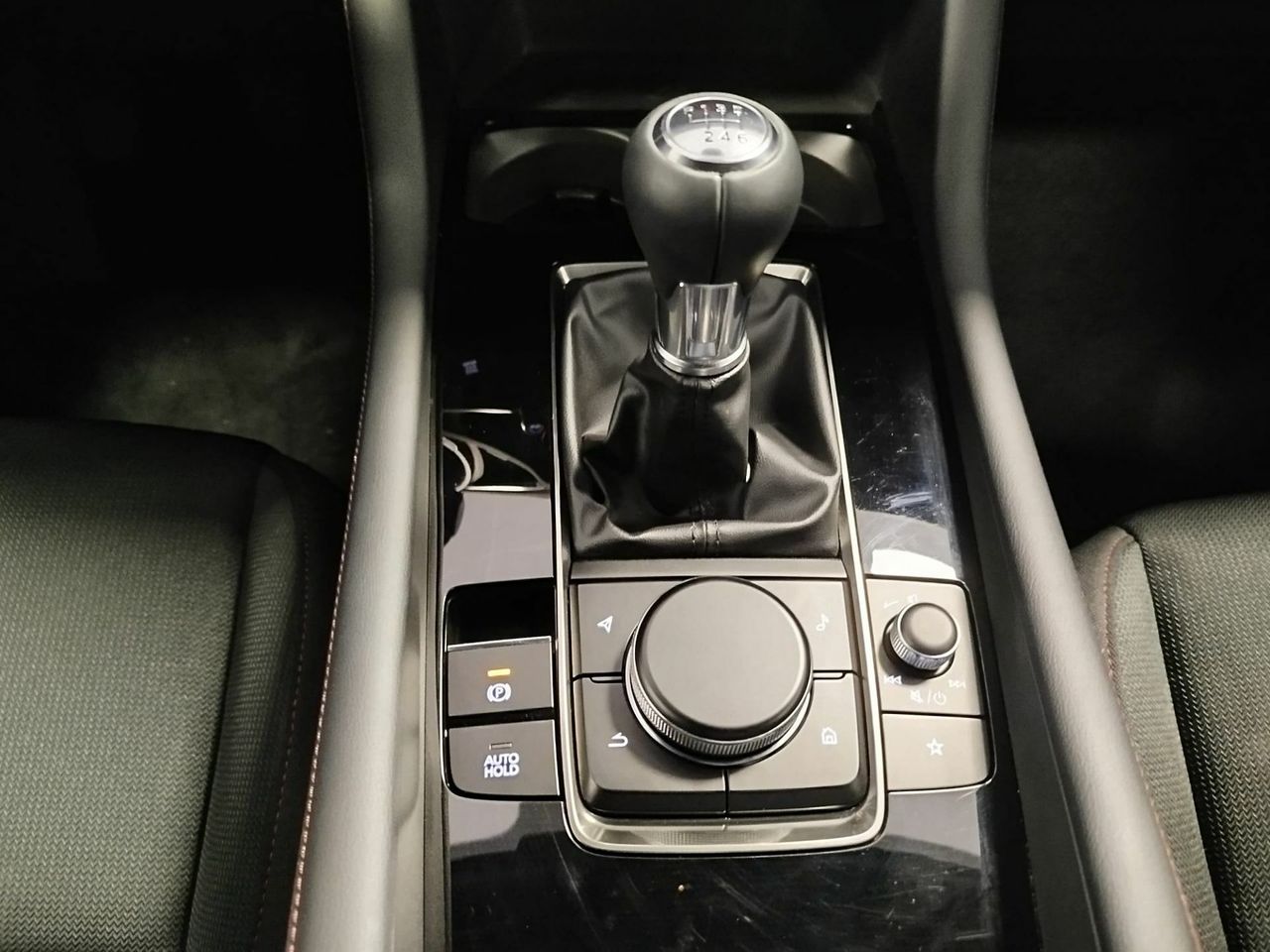 Mazda 3 2.0 e-SKYACTIV-G 90KW HOMURA - Foto 14