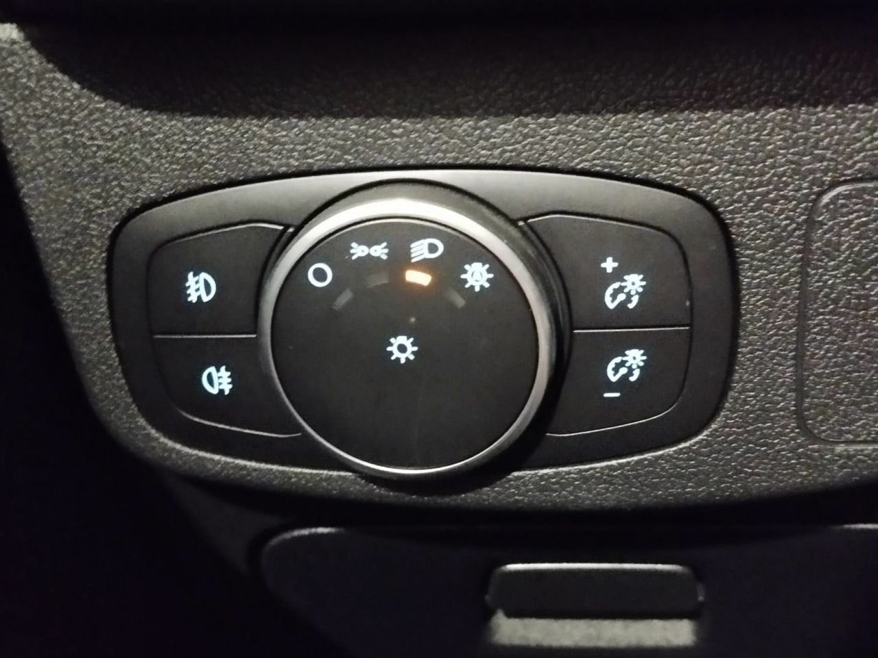 Ford Focus 1.0 Ecoboost 92kW Titanium Auto - Foto 9