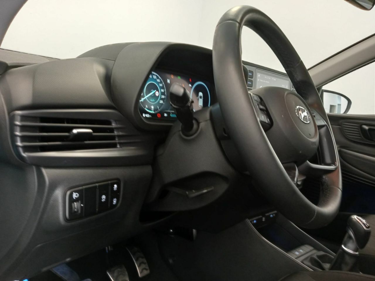 Hyundai Bayon 1.0 TGDI 74kW (100CV) 48V Maxx - Foto 26