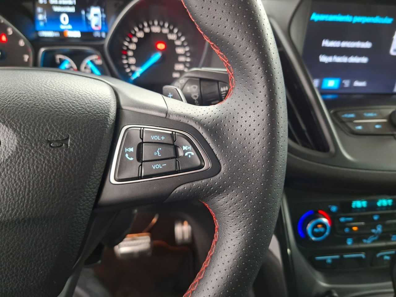 Ford Kuga 1.5 EcoBoost 129kW 4x4 ST-Line Auto - Foto 25