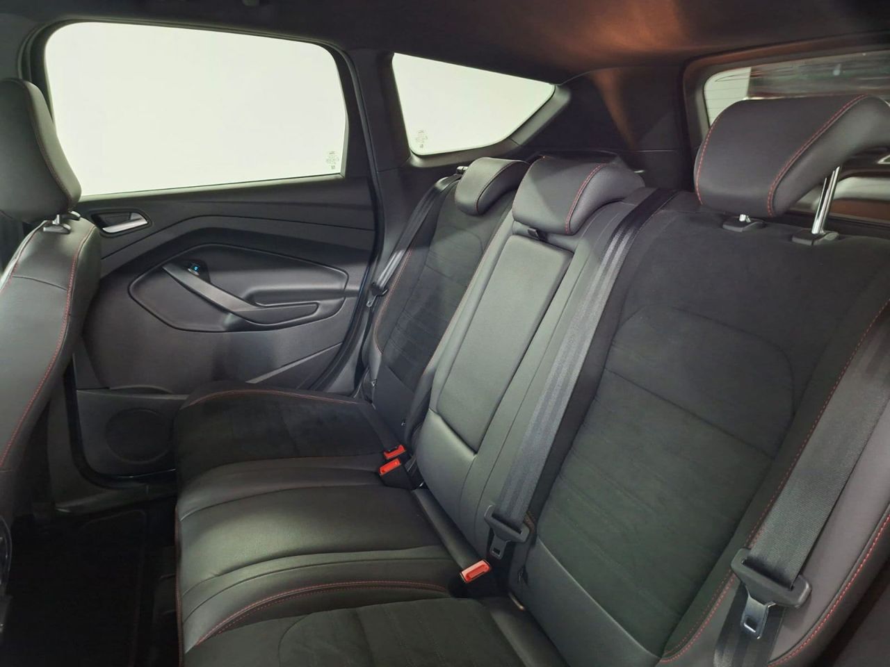 Ford Kuga 1.5 EcoBoost 129kW 4x4 ST-Line Auto - Foto 19