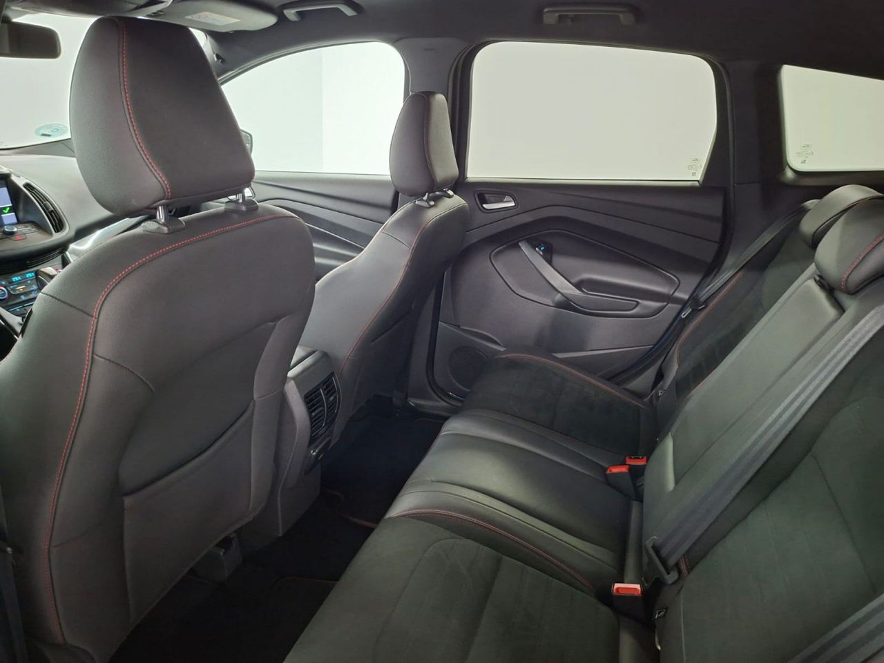 Ford Kuga 1.5 EcoBoost 129kW 4x4 ST-Line Auto - Foto 36