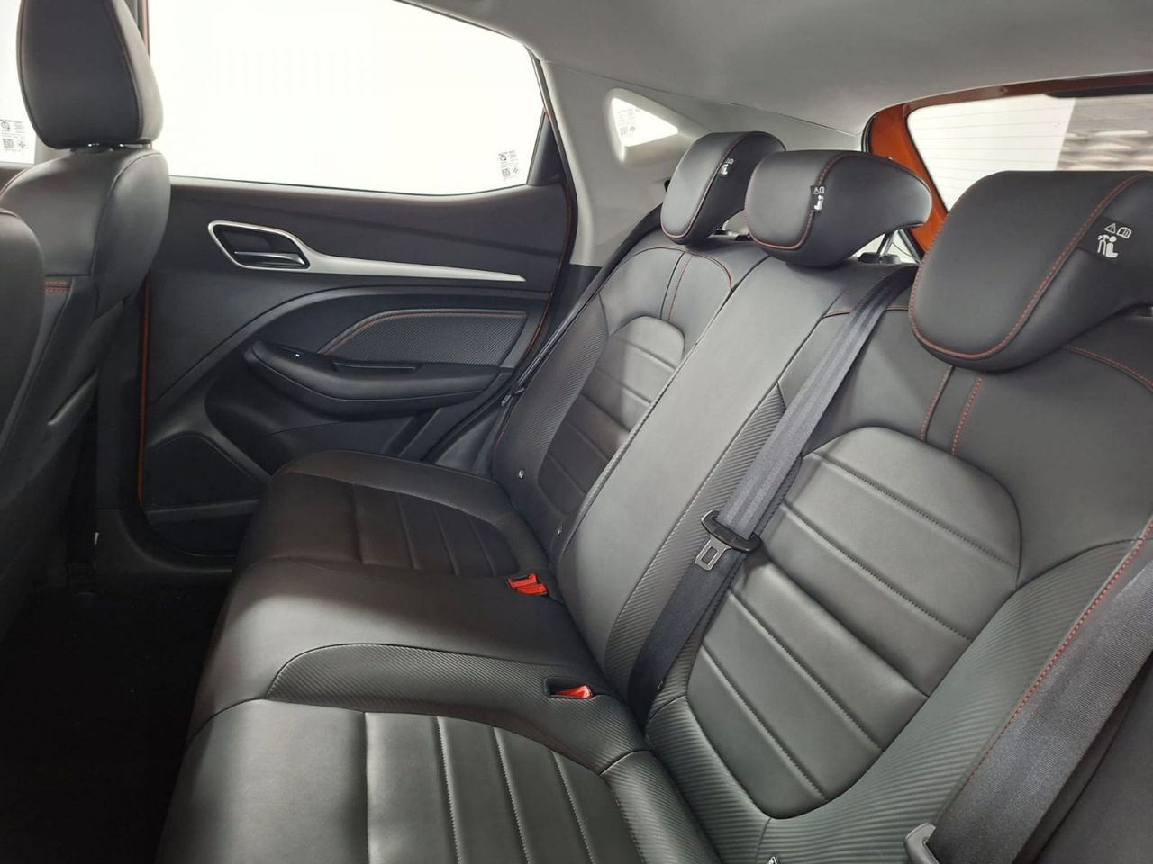 MG ZS 1.5 Luxury - Foto 23