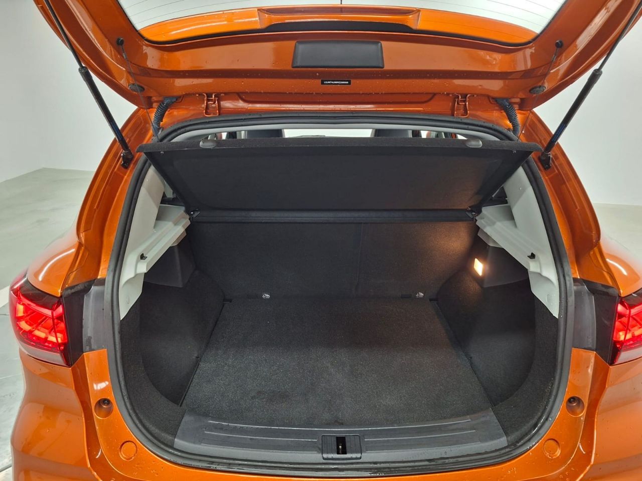 MG ZS 1.5 Luxury - Foto 13