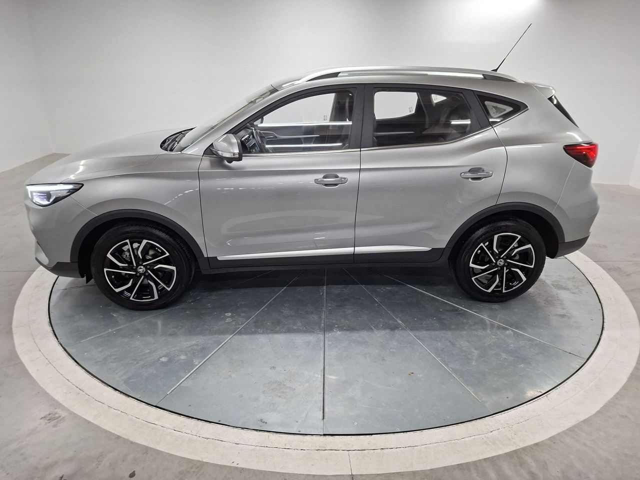 MG ZS 1.5 Luxury - Foto 15