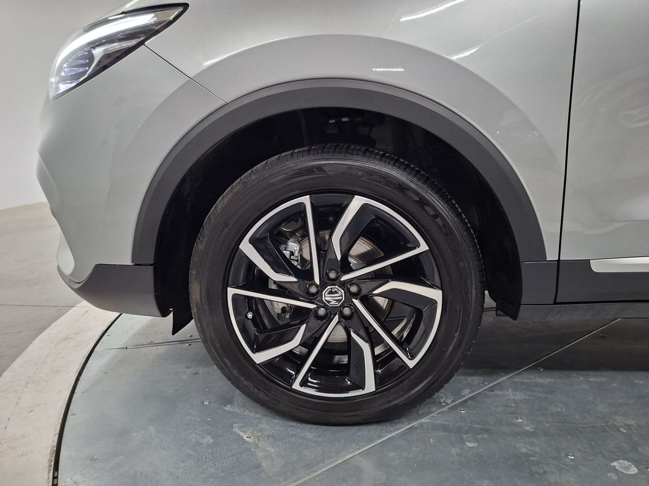 MG ZS 1.5 Luxury - Foto 16