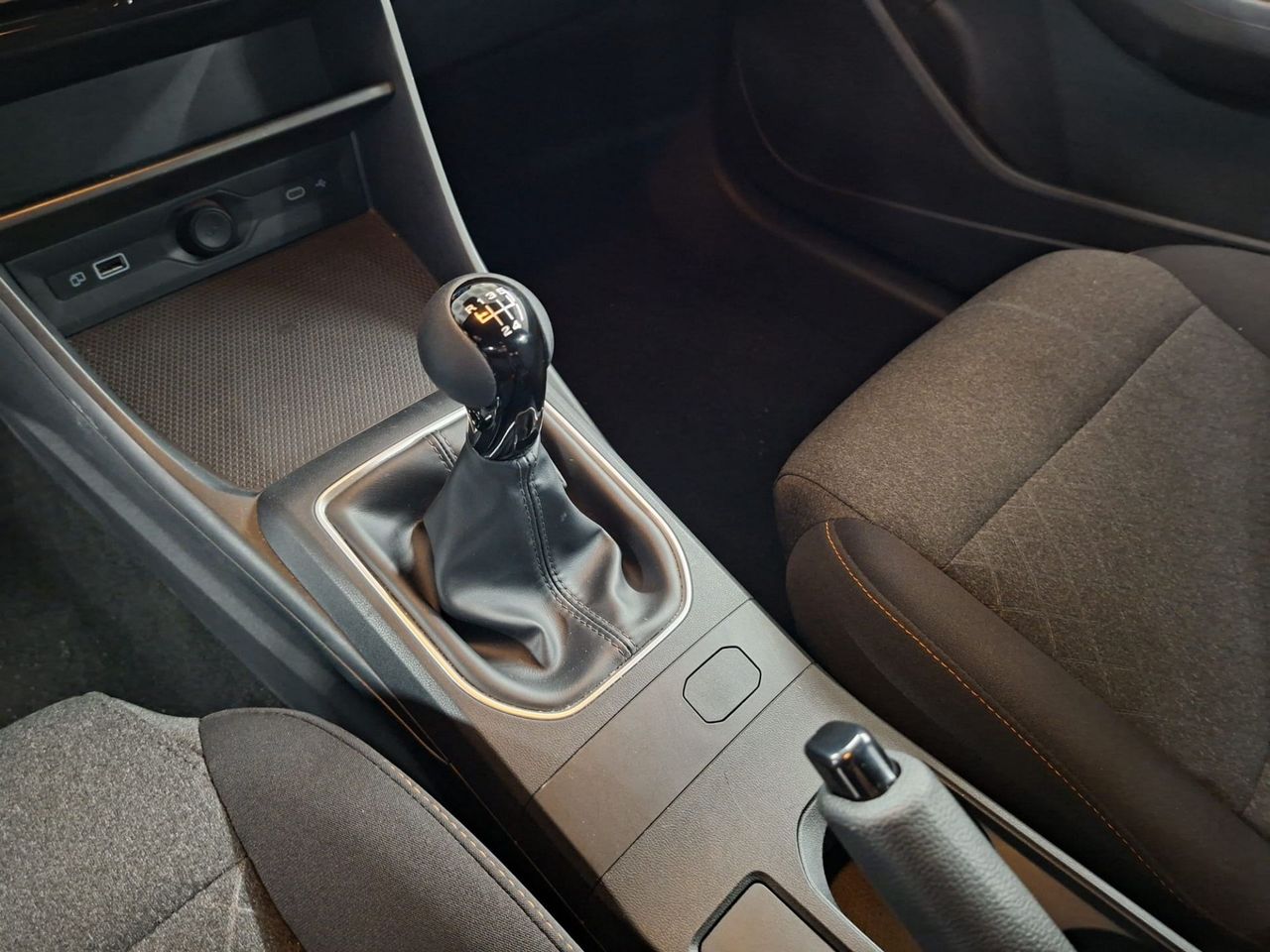 MG MG3 1.5 Standard - Foto 23