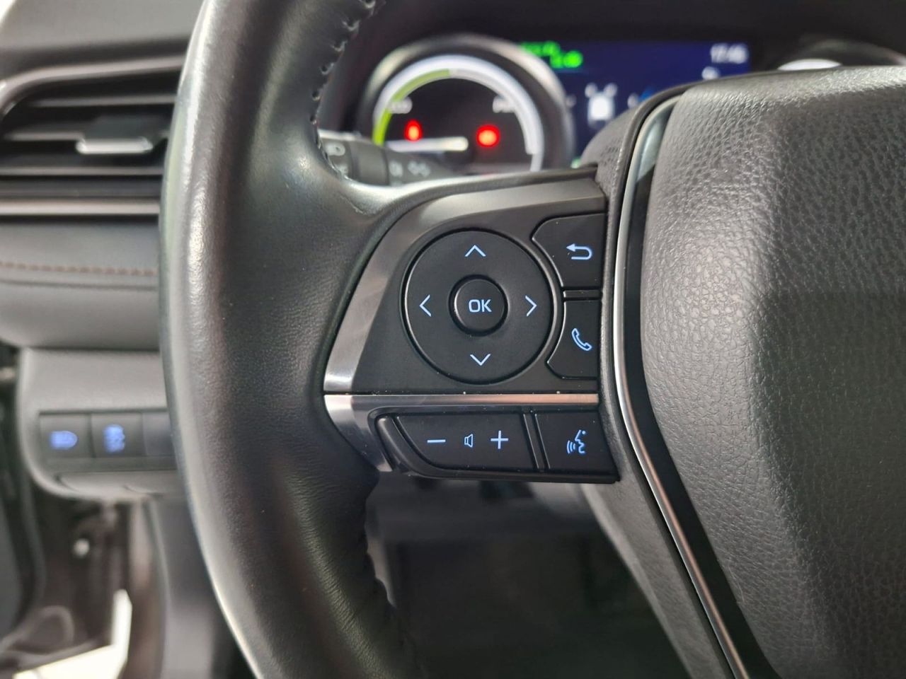 Toyota Camry 2.5 220H Advance - Foto 21