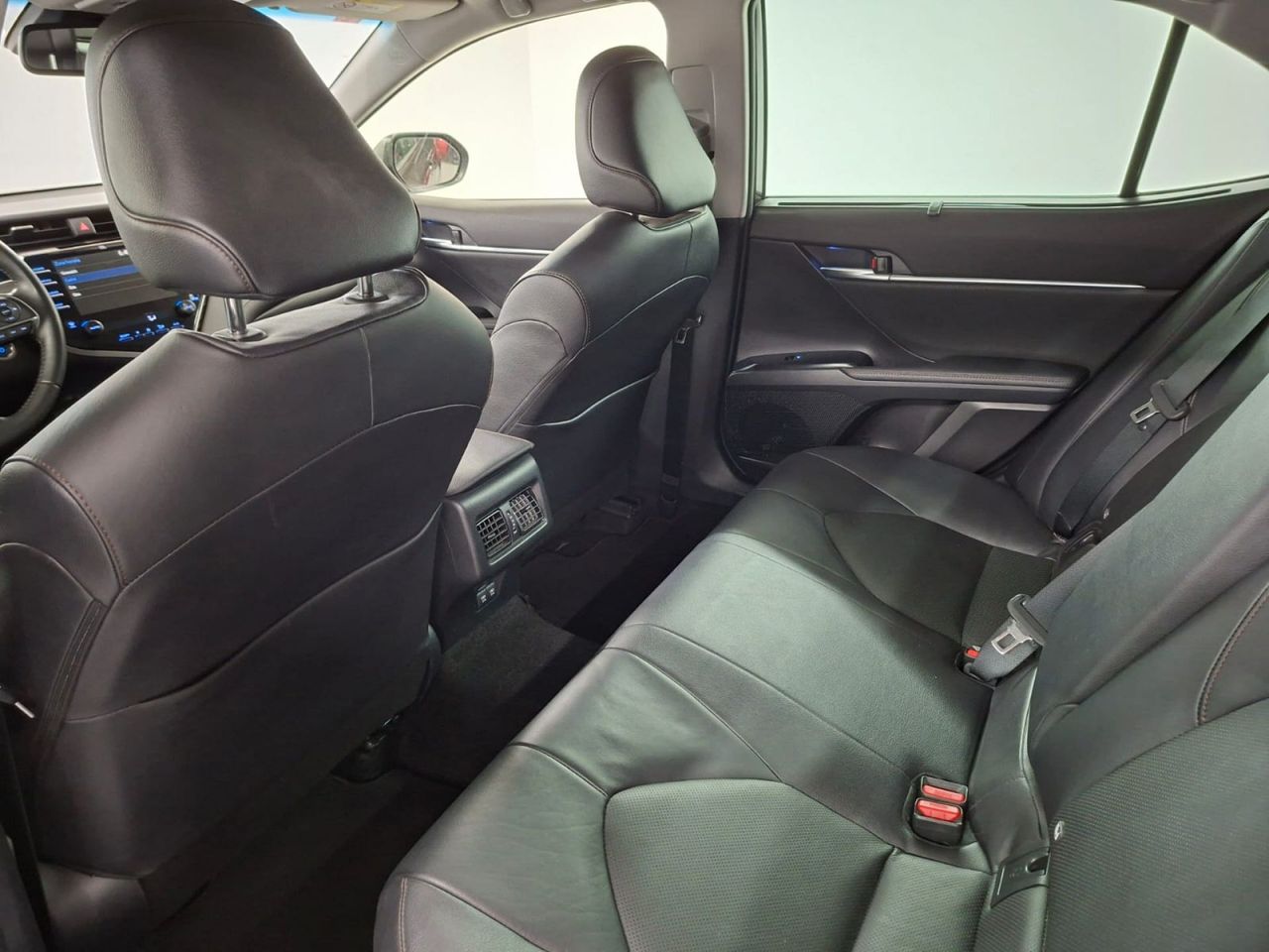 Toyota Camry 2.5 220H Advance - Foto 24