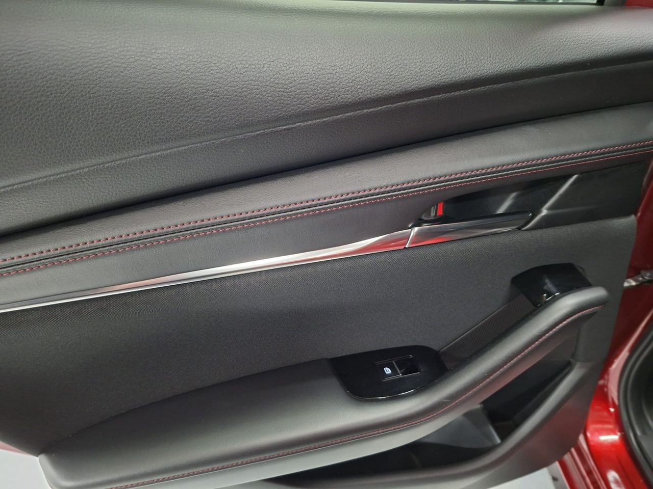 Mazda 3 2.0 e-SKYACTIV-G 88KW HOMURA - Foto 16