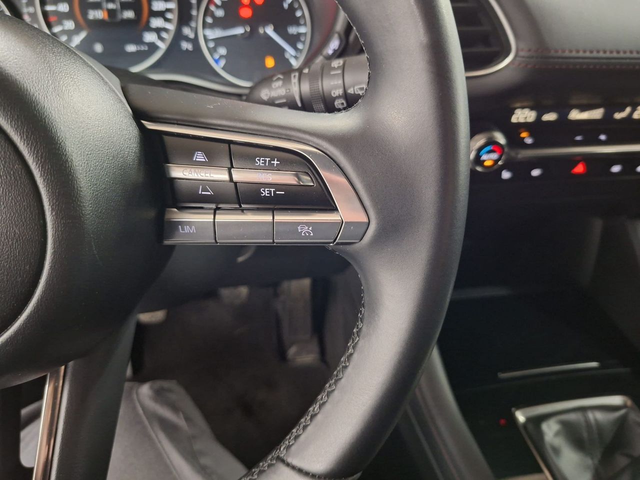 Mazda 3 2.0 e-SKYACTIV-G 88KW HOMURA - Foto 35