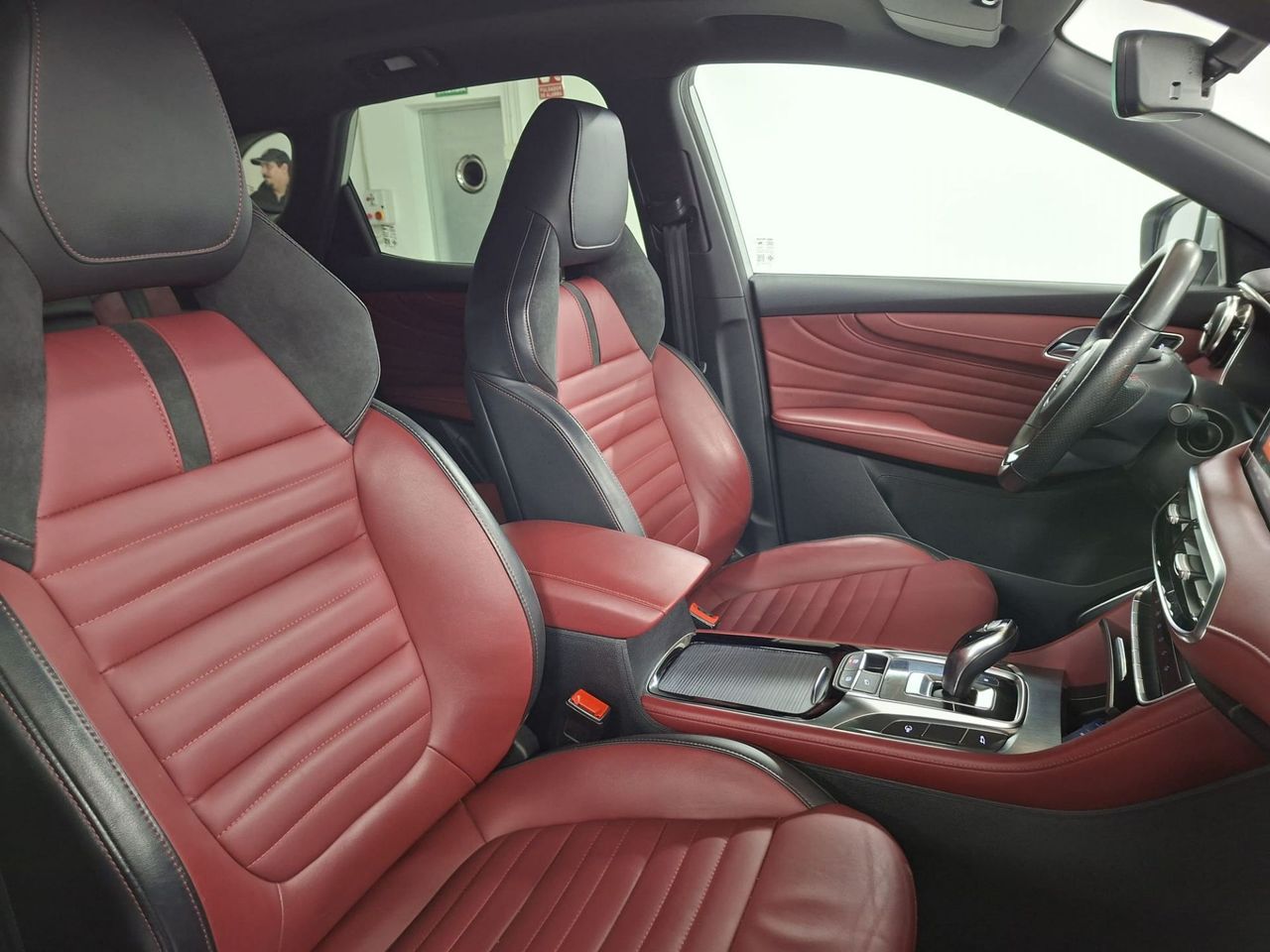 MG eHS 1.5T-GDI PHEV Luxury - Foto 24