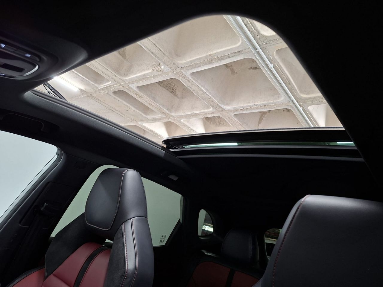 MG eHS 1.5T-GDI PHEV Luxury - Foto 39