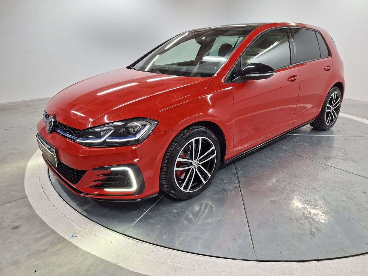 Volkswagen Golf GTE 1.4 TSI e-Power 150kW (204CV) DSG - Foto 6