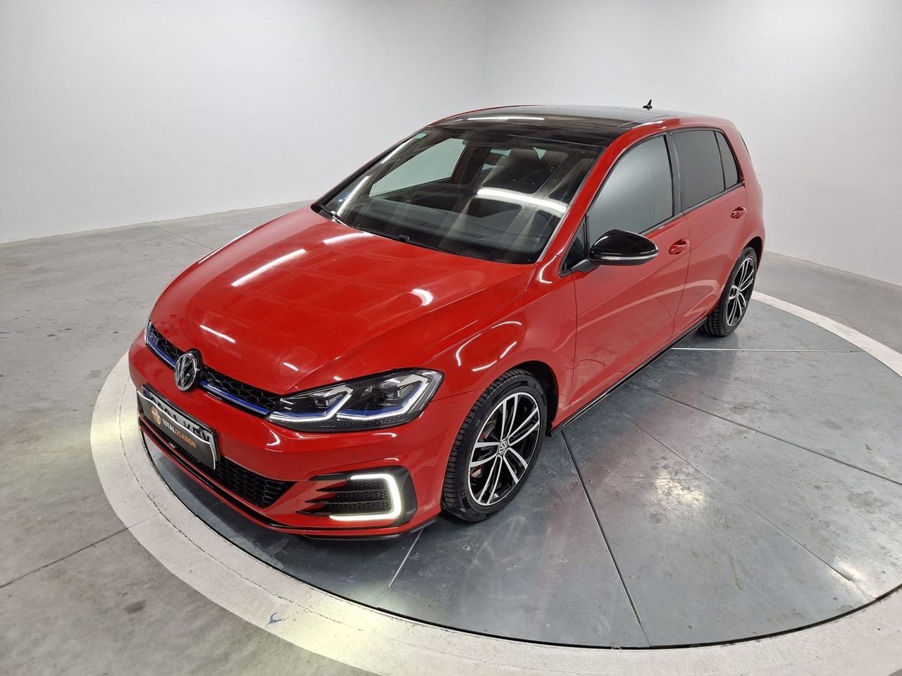 Volkswagen Golf GTE 1.4 TSI e-Power 150kW (204CV) DSG - Foto 3