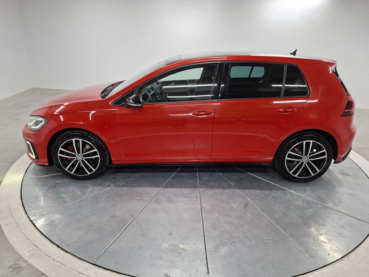 Volkswagen Golf GTE 1.4 TSI e-Power 150kW (204CV) DSG - Foto 7