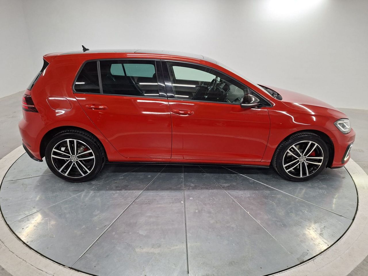 Volkswagen Golf GTE 1.4 TSI e-Power 150kW (204CV) DSG - Foto 8