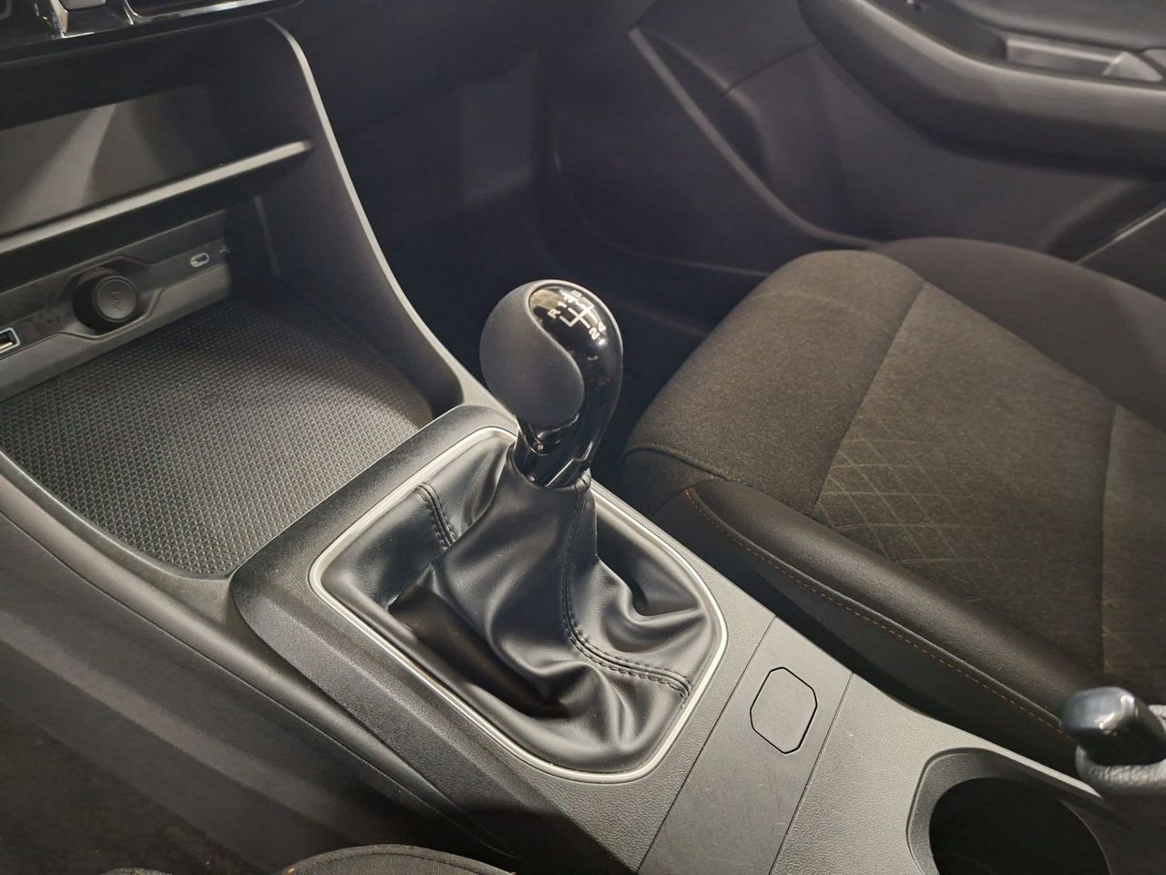 MG MG3 1.5 Standard - Foto 23