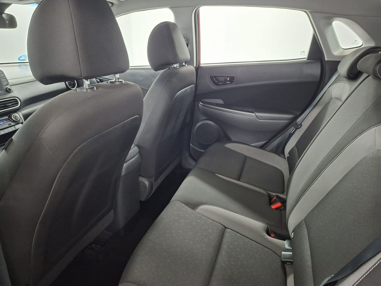 Hyundai Kona 1.6 GDI HEV Klass DCT - Foto 19