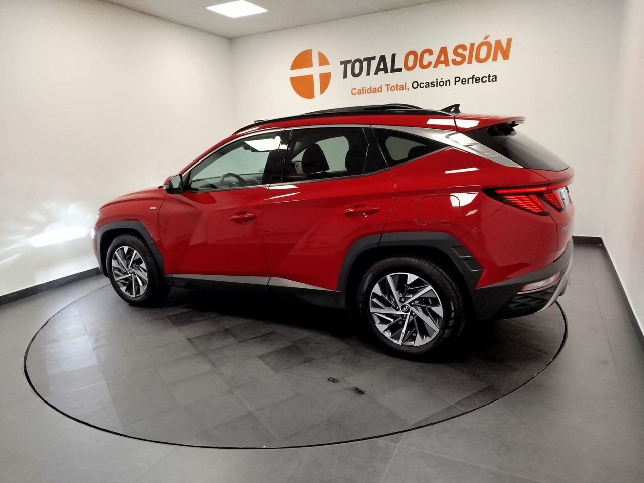Hyundai Tucson 1.6 CRDI 100kW (136CV) 48V Tecno Sky DCT - Foto 6