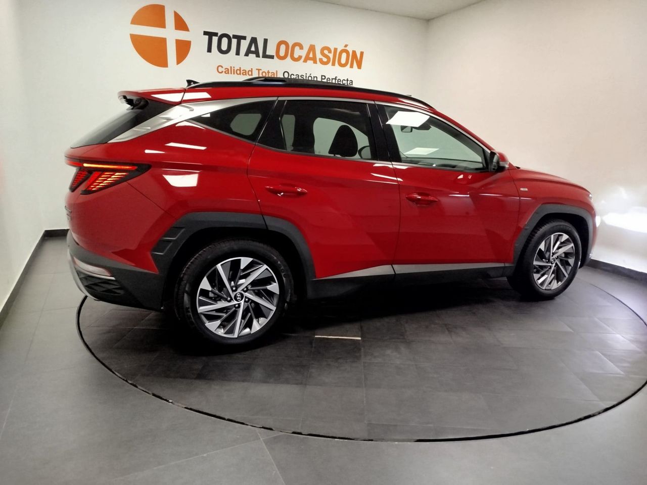 Hyundai Tucson 1.6 CRDI 100kW (136CV) 48V Tecno Sky DCT - Foto 7