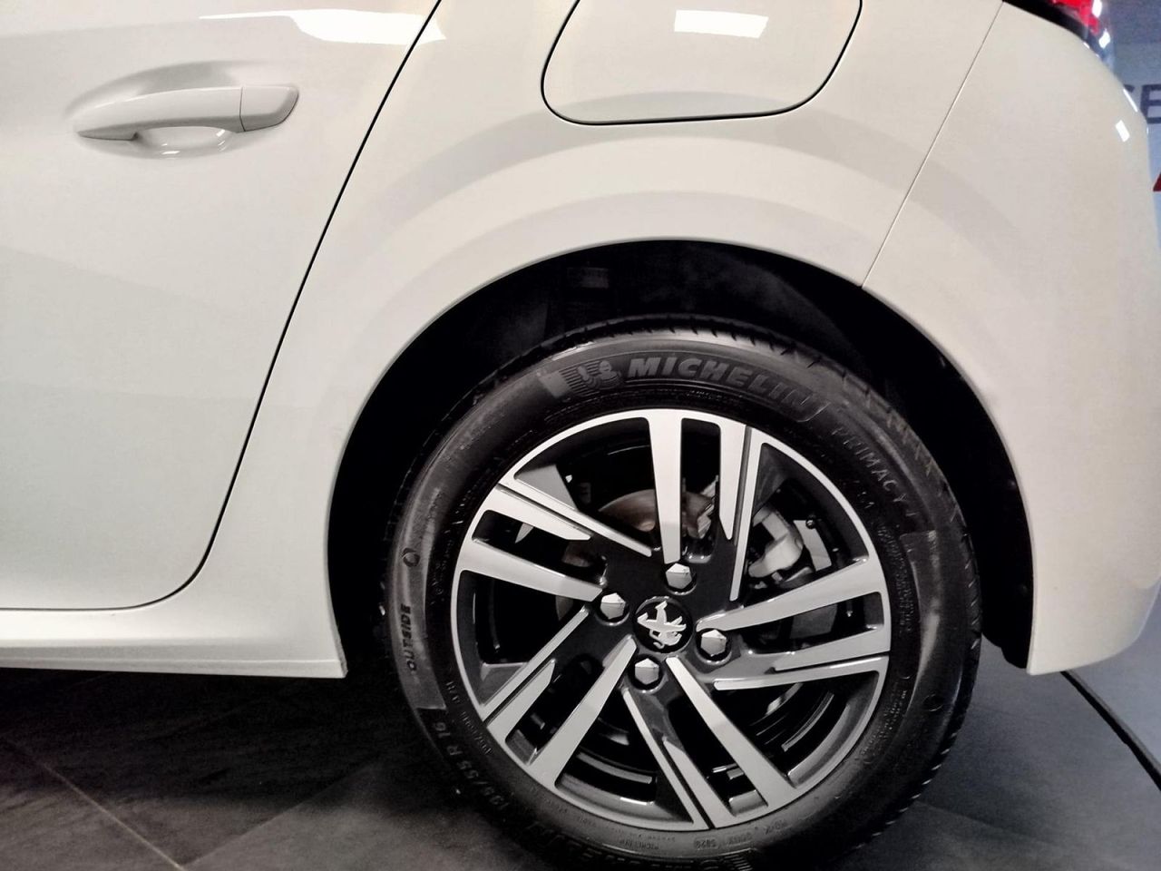 Peugeot 208 PureTech 73kW (100CV) Allure Pack - Foto 34