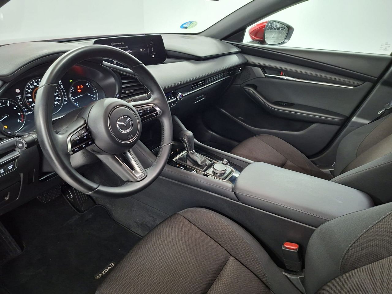 Mazda 3 2.0 e-SKYACTIV-G 90KW EXCLUSIVE-LINE AT - Foto 28