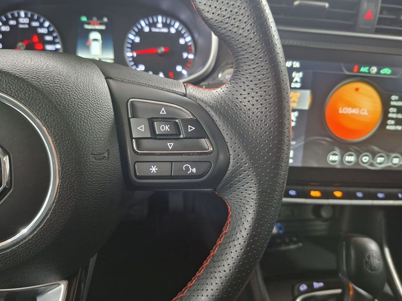 MG ZS 1.0T Comfort Auto - Foto 28