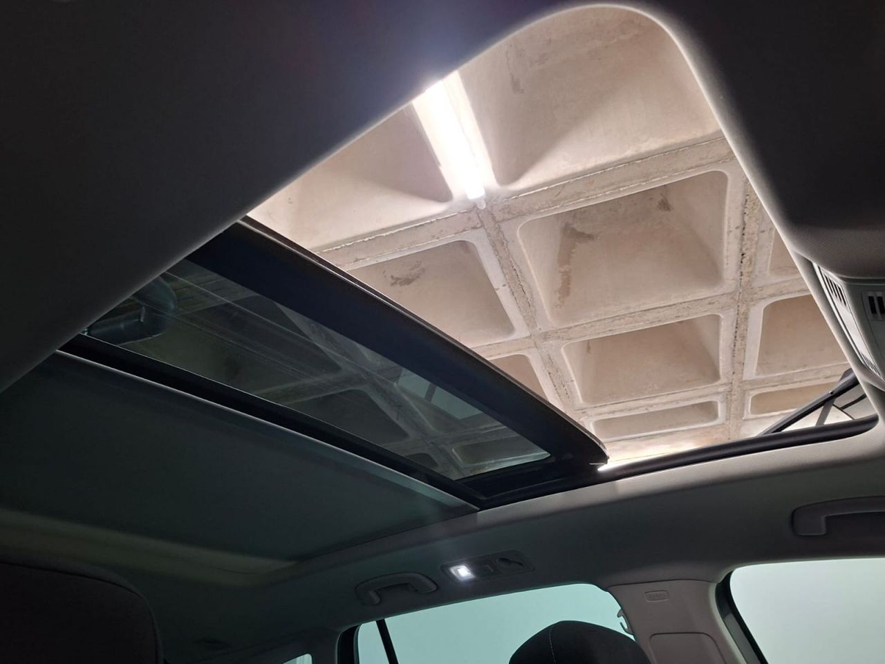 Volkswagen Tiguan Sport 2.0 TDI 110kW (150CV) DSG - Foto 18