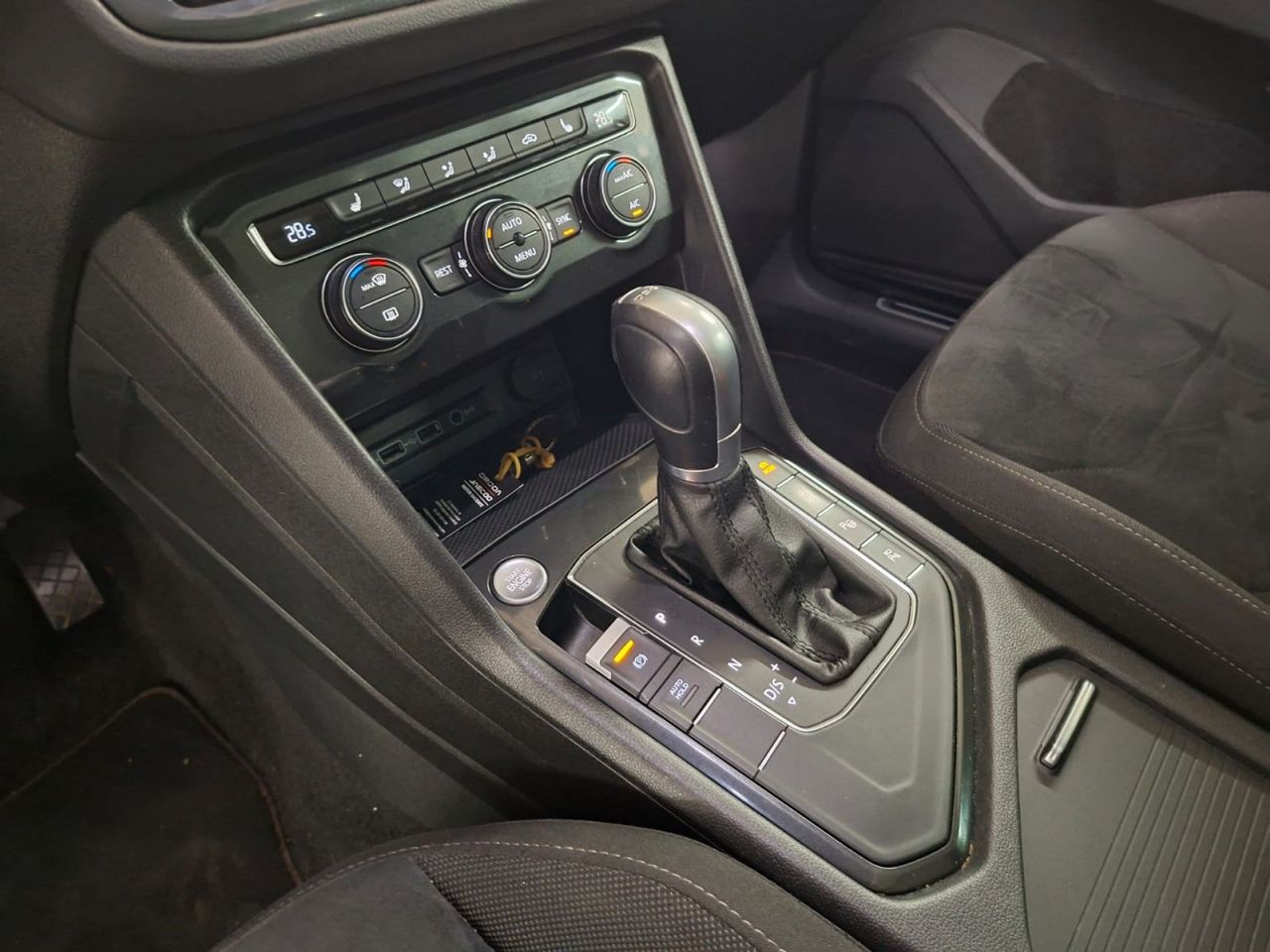 Volkswagen Tiguan Sport 2.0 TDI 110kW (150CV) DSG - Foto 27