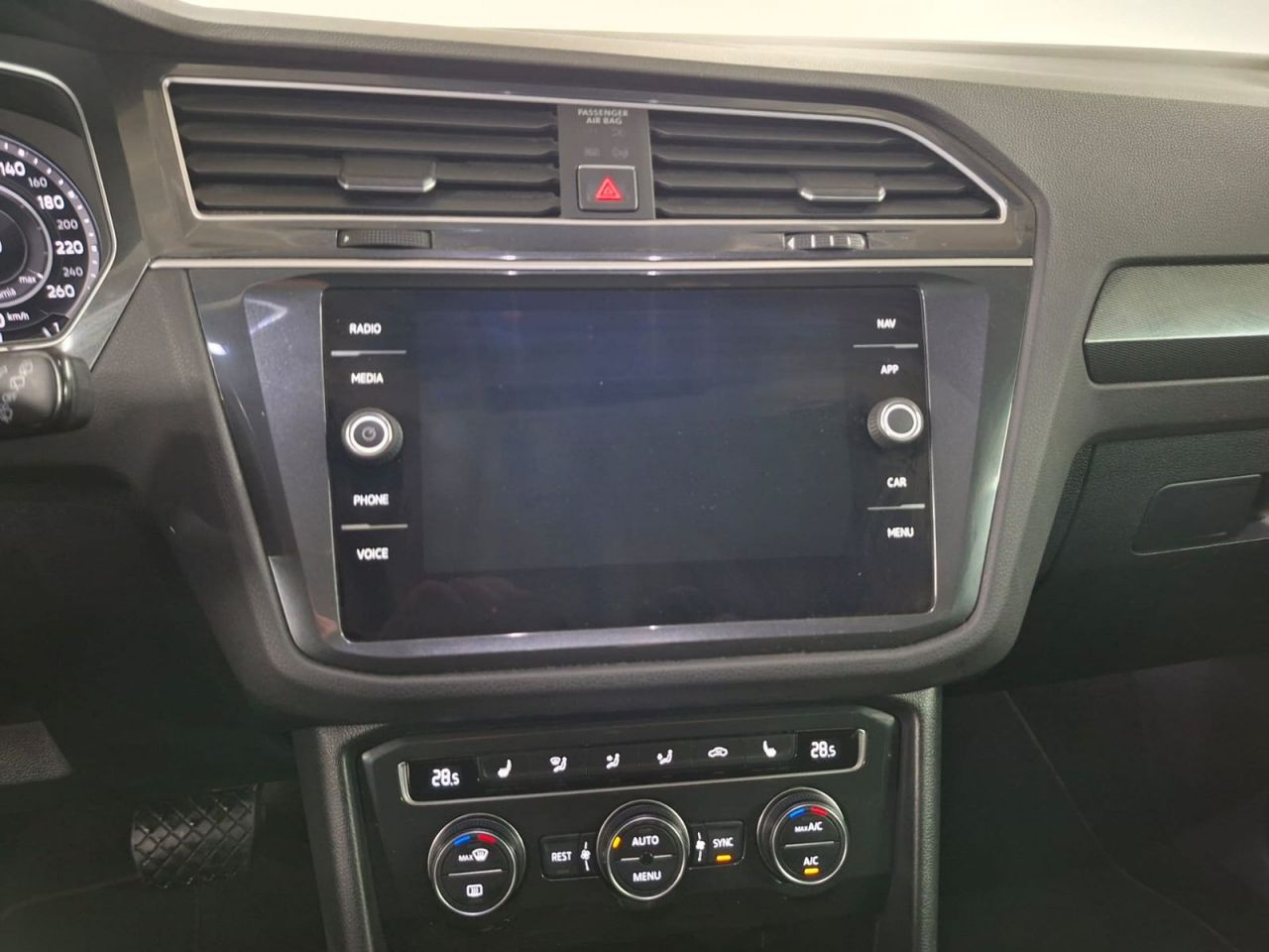 Volkswagen Tiguan Sport 2.0 TDI 110kW (150CV) DSG - Foto 26