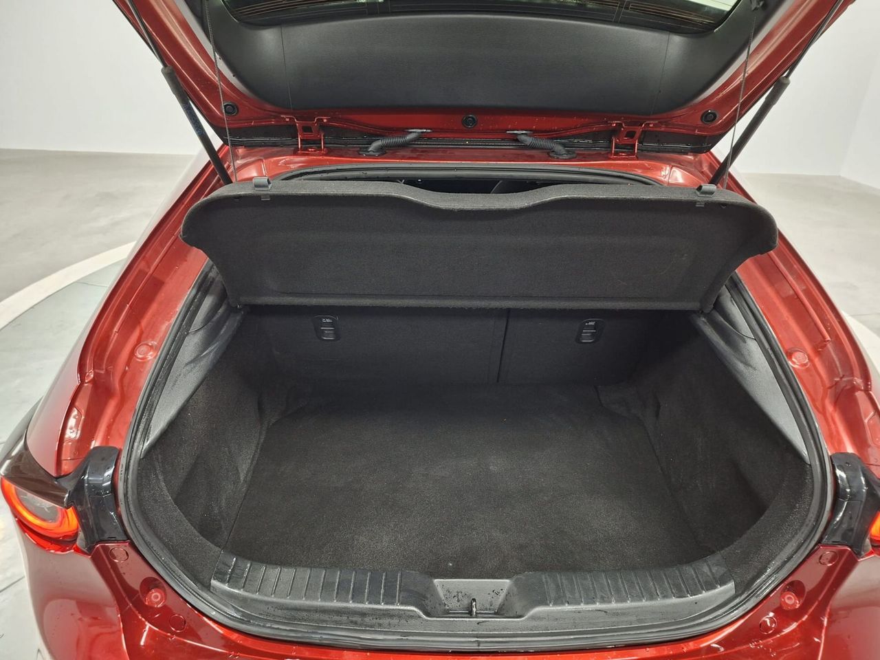 Mazda 3 2.0 e-SKYACTIV-G 88KW HOMURA - Foto 15