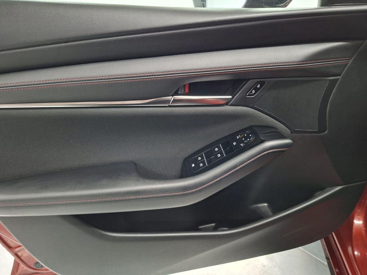 Mazda 3 2.0 e-SKYACTIV-G 88KW HOMURA - Foto 26