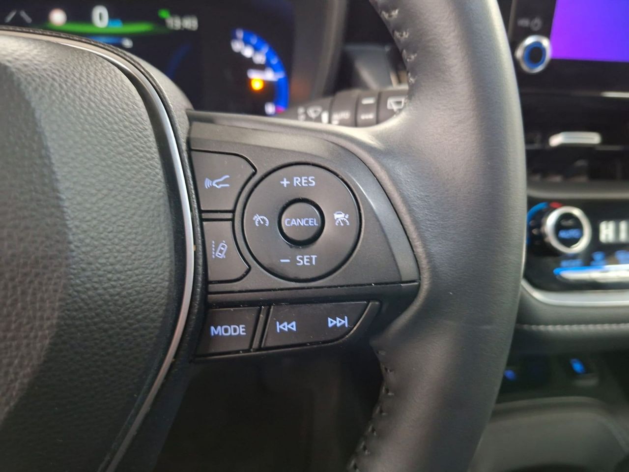 Toyota Corolla 1.8 125H ACTIVE TECH E-CVT TOU SPORT - Foto 18