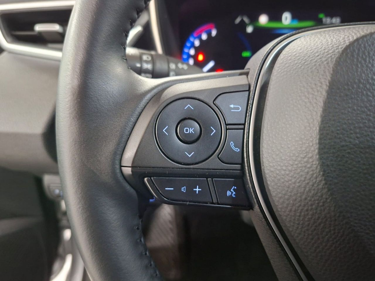 Toyota Corolla 1.8 125H ACTIVE TECH E-CVT TOU SPORT - Foto 29