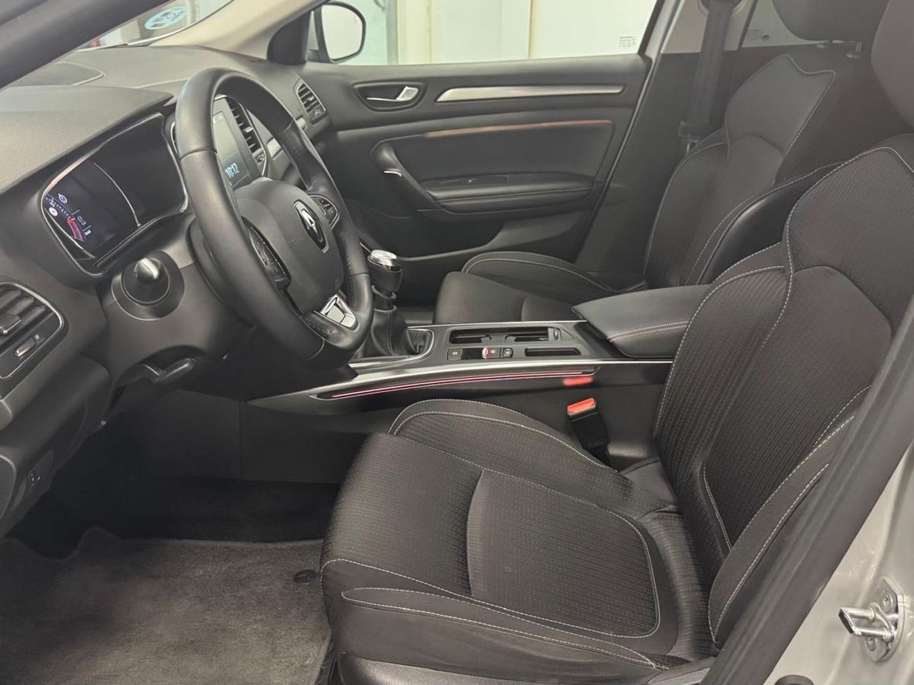 Renault Megane Zen TCe 103 kW (140CV) GPF - Foto 23