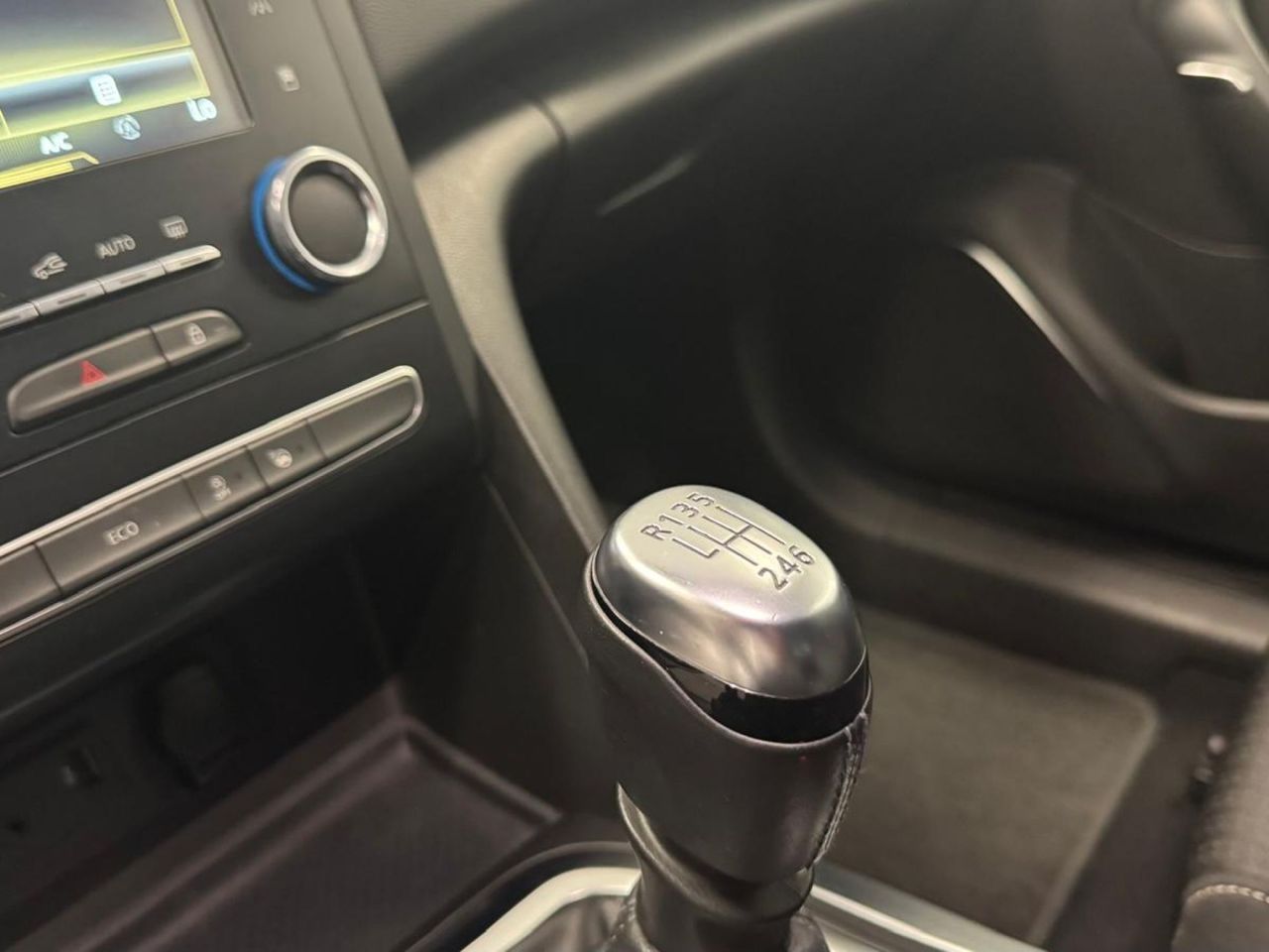 Renault Megane Zen TCe 103 kW (140CV) GPF - Foto 25