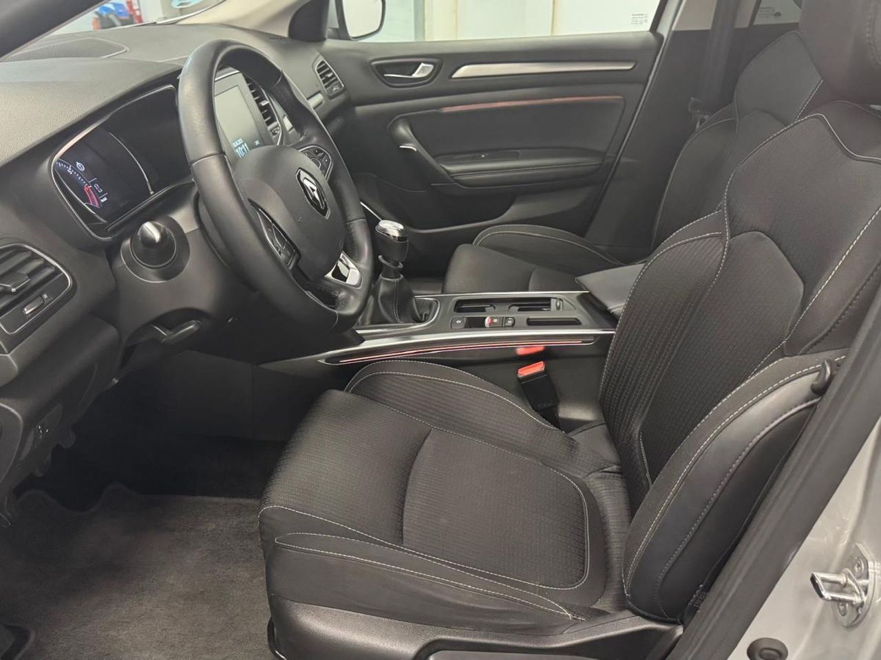 Renault Megane Zen TCe 103 kW (140CV) GPF - Foto 16