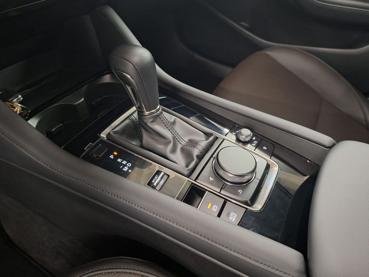 Mazda 3 2.0L e-SKYACTIV X MHEV 137kW 6AT Takumi - Foto 26