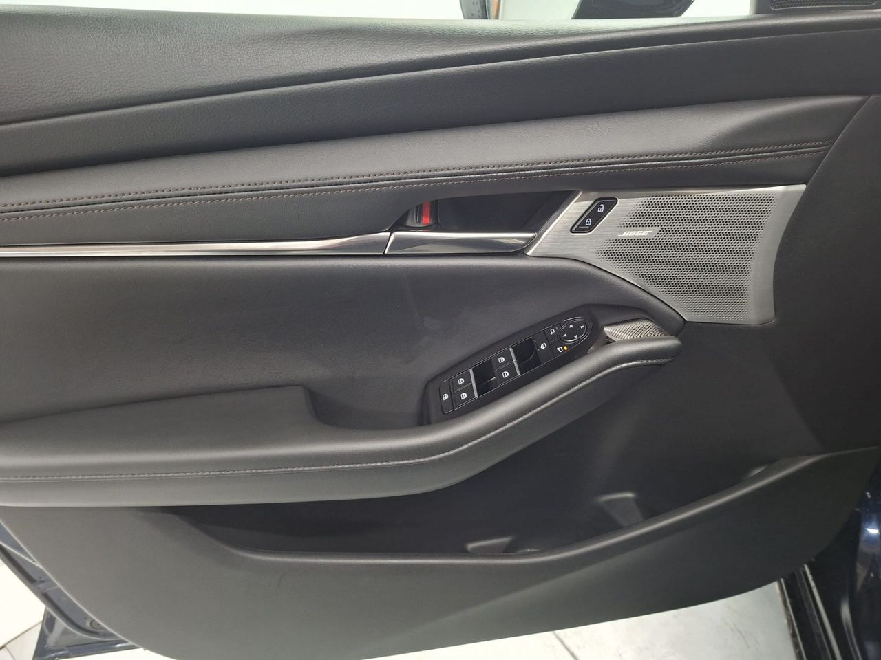 Mazda 3 2.0L e-SKYACTIV X MHEV 137kW 6AT Takumi - Foto 28