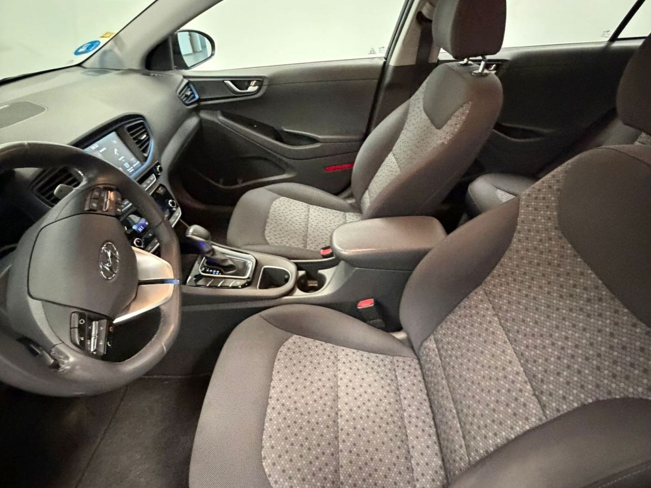Hyundai IONIQ 1.6 GDI PHEV Tecno DCT - Foto 9