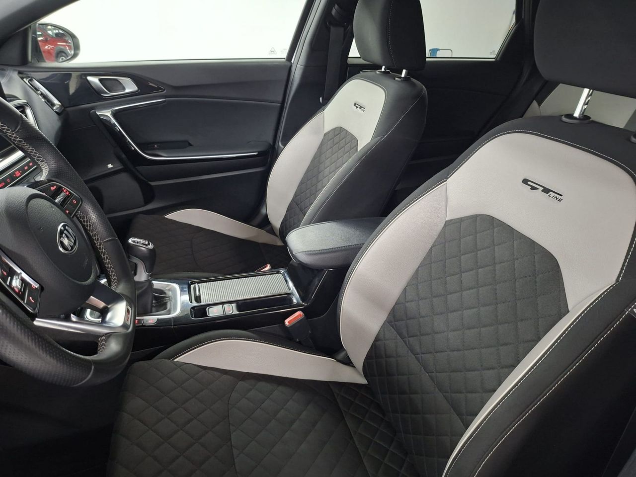 Kia Ceed 1.0 T-GDi 88kW (120CV) GT Line - Foto 16