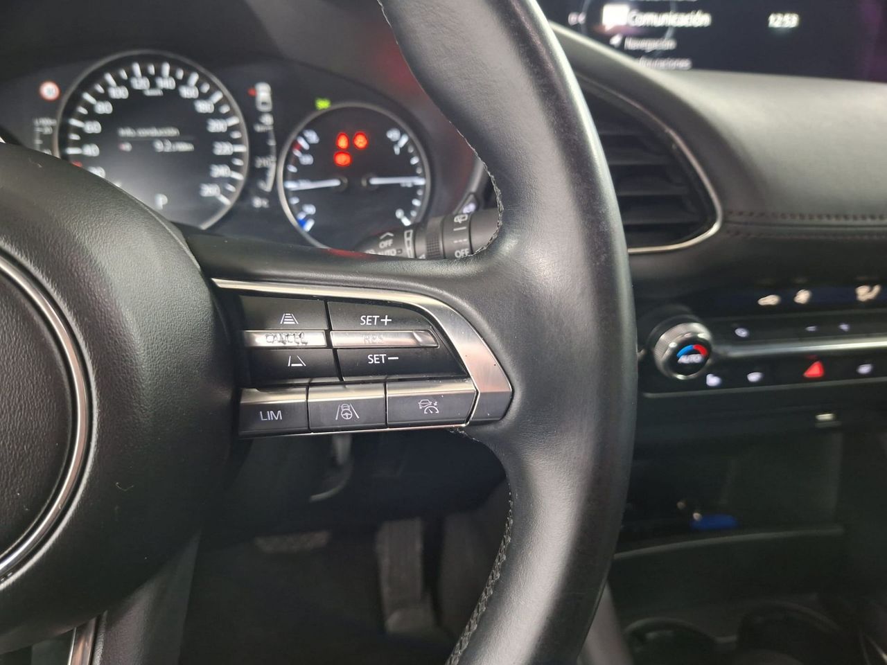 Mazda 3 2.0 SKYACTIV-G 88KW ZENITH SAFETY BLACK - Foto 19