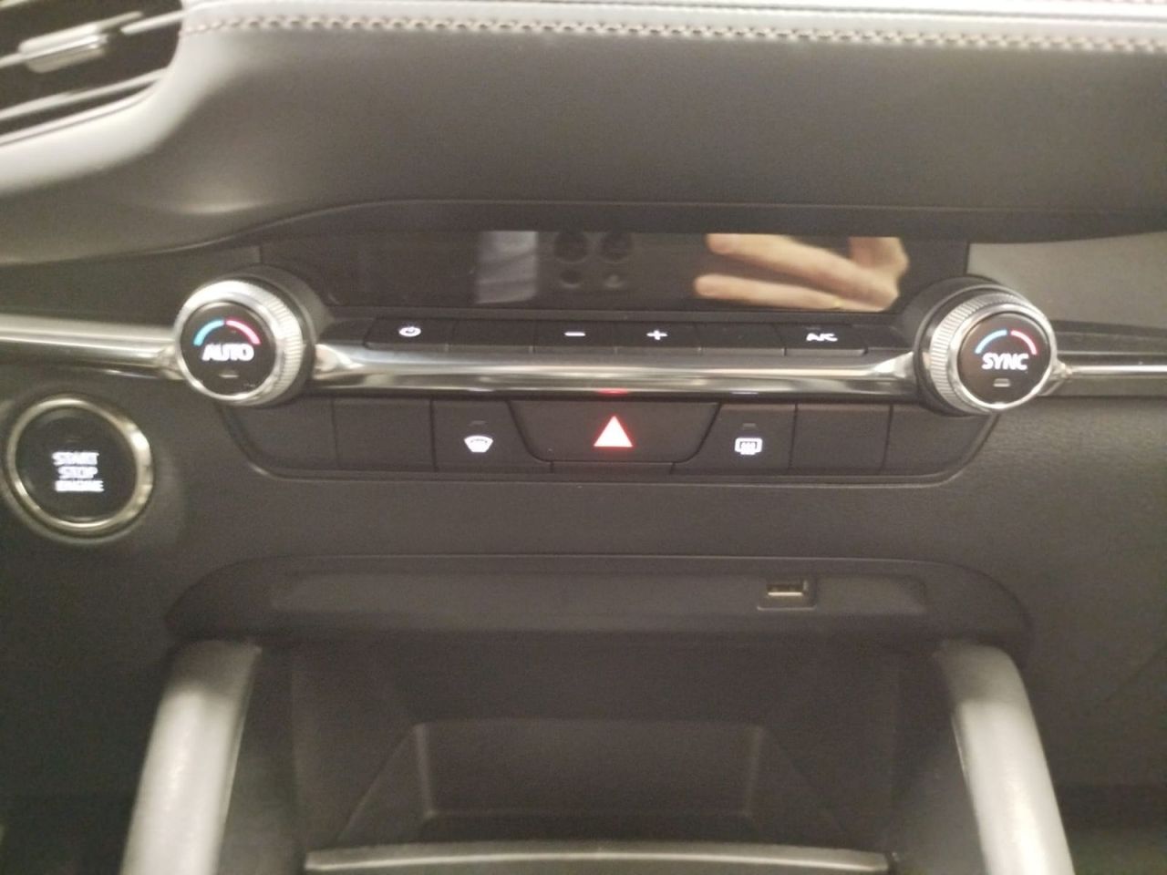 Mazda 3 2.0 e-SKYACTIV-X ZENITH - Foto 32