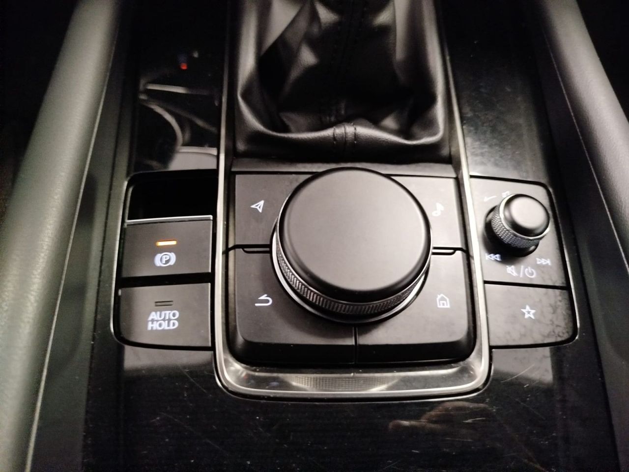 Mazda 3 2.0 e-SKYACTIV-X ZENITH - Foto 17