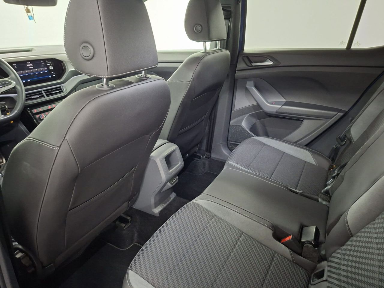 Volkswagen T-Cross Sport 1.0 TSI 85kW (115CV) DSG - Foto 16