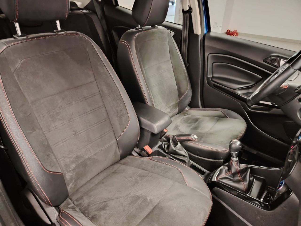 Ford Ecosport 1.0T EcoBoost 92kW (125CV) S&S ST Line - Foto 41